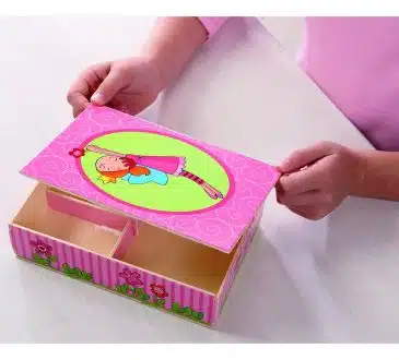 Fabriquer un porte-bijoux en carton