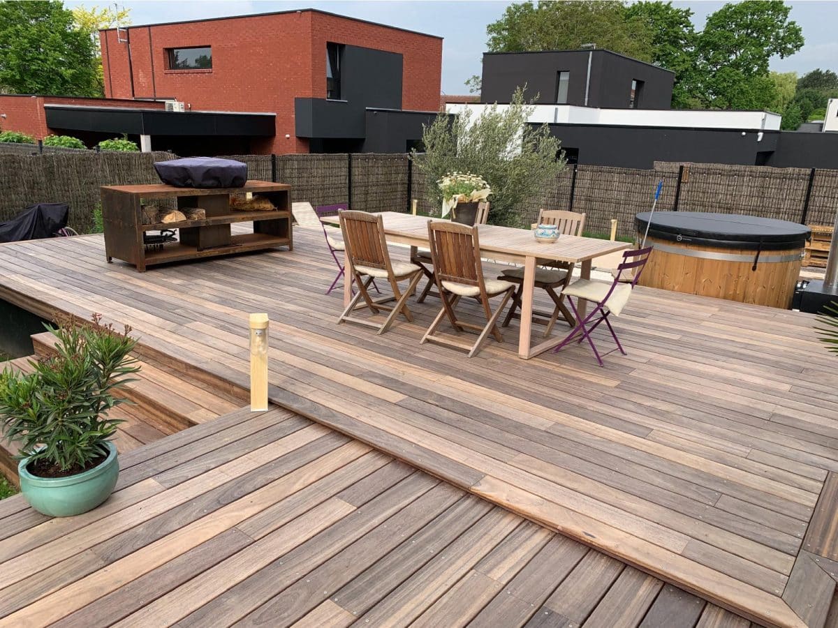 Comment choisir l'entraxe des lambourdes pour une terrasse en bois réussie