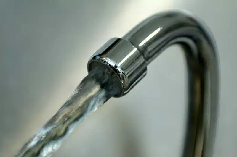 Comment un spécialiste peut protéger votre installation sanitaire contre l'eau calcaire