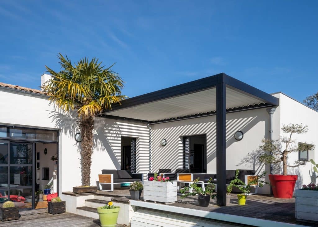 Profiter de son extérieur avec une pergola en aluminium sur-mesure