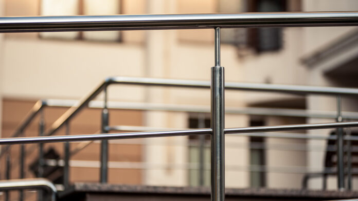 Garde-corps en inox : la solution moderne pour sécuriser facilement son espace !