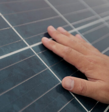 Trois bonnes raisons de faire appel à un installateur de panneau solaire en Normandie