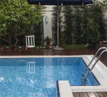 Volet hors sol piscine : découvrez ses atouts et son fonctionnement